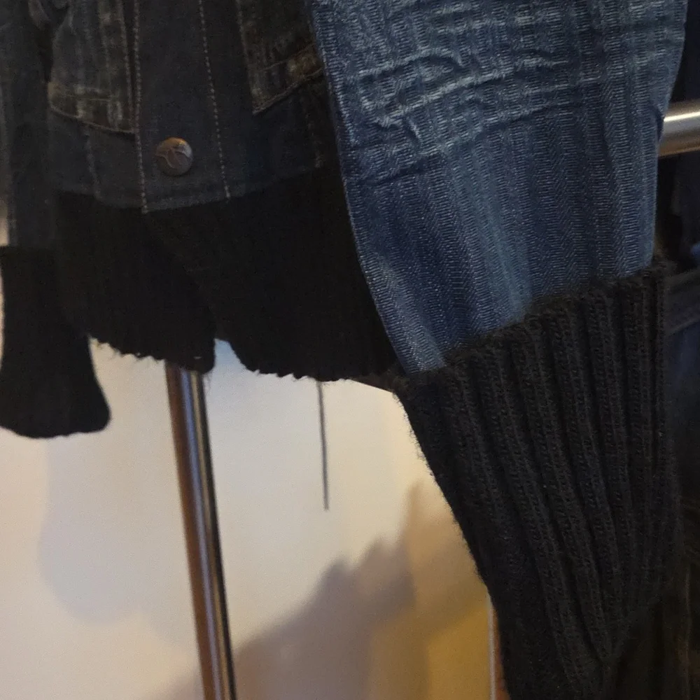 Jean Jacket With Sweater Edging - Picture 3 of 14